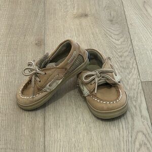 SPERRY. 2.5/3M. Kids Tan Boat Shoes. GUC.